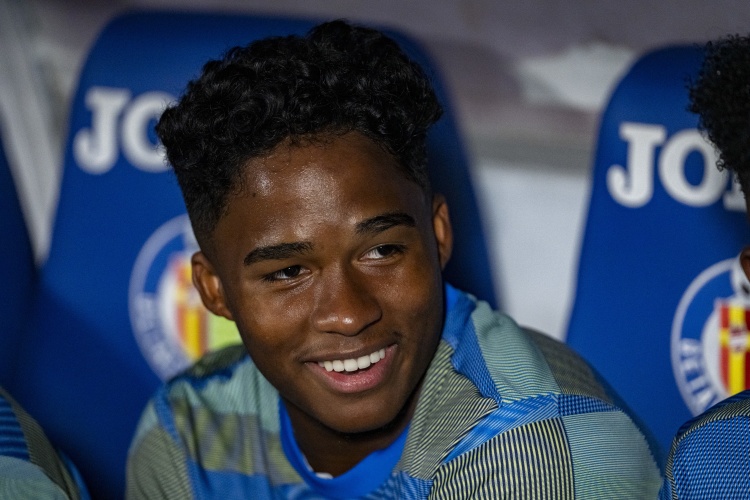 恩德里克已, 非常生气并 恩德里克已, 非常生气并